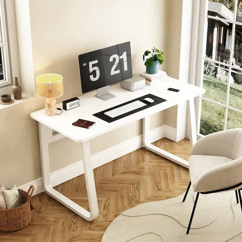 Minimalist Computer Desk - Particle Board, Spacious Surface, Scratch-Resistant, Waterproof, Home Office/Study